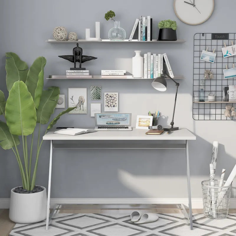 Scrivania per computer in acciaio Rosalinda Glam da 47 pollici con porte USB di Furniture of America